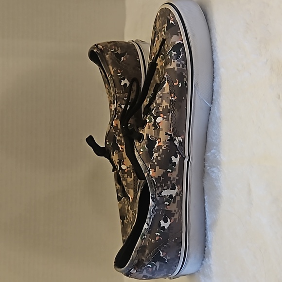 Vans | Men's Camo Duck Hunt Nintendo Game Over Skate Sneakers Sz 10.5 - Picture 13 of 15